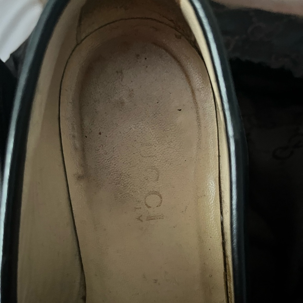 Gucci Black Gold Slip-On Loafers - Picture 6 of 10